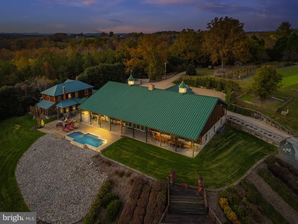 240 STONELEIGH ROAD Palmyra, VA 22963