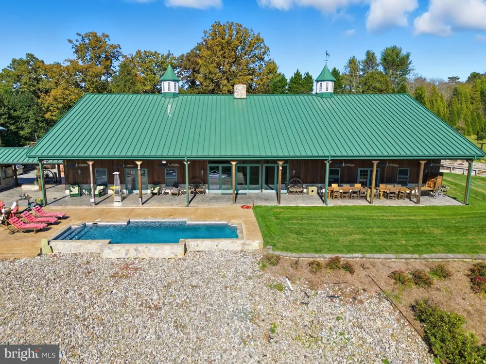 240 STONELEIGH ROAD Palmyra, VA 22963