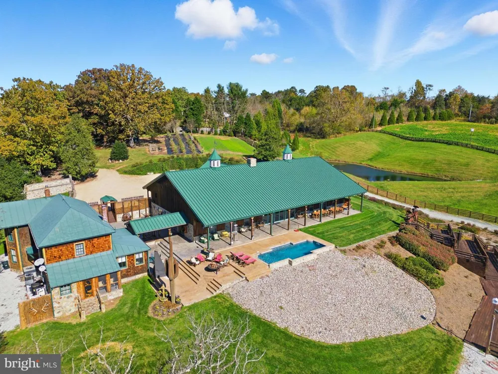 240 STONELEIGH ROAD Palmyra, VA 22963