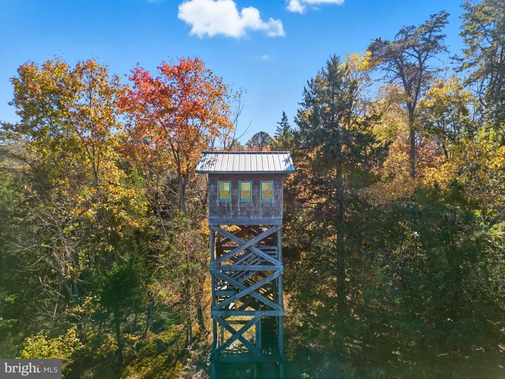 240 STONELEIGH ROAD Palmyra, VA 22963