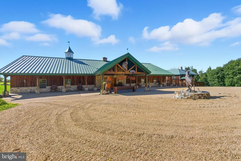 240 STONELEIGH ROAD Palmyra, VA 22963