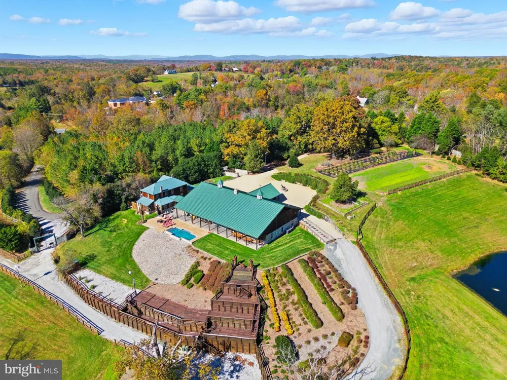 240 STONELEIGH ROAD Palmyra, VA 22963