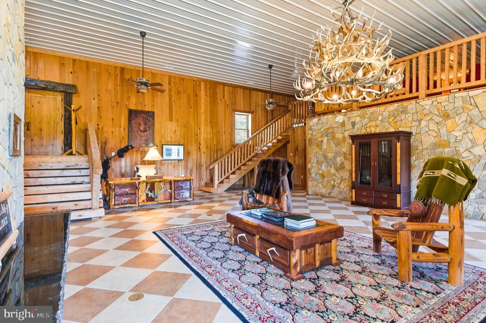 240 STONELEIGH ROAD Palmyra, VA 22963