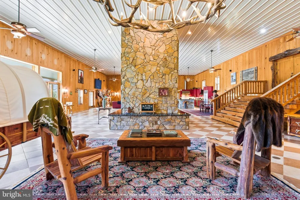 240 STONELEIGH ROAD Palmyra, VA 22963
