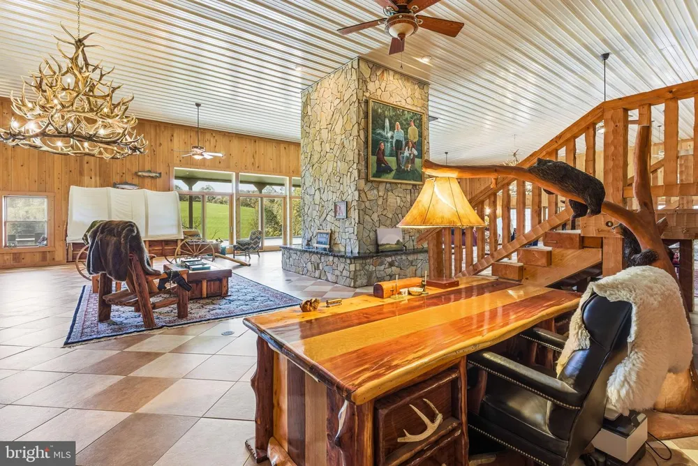 240 STONELEIGH ROAD Palmyra, VA 22963