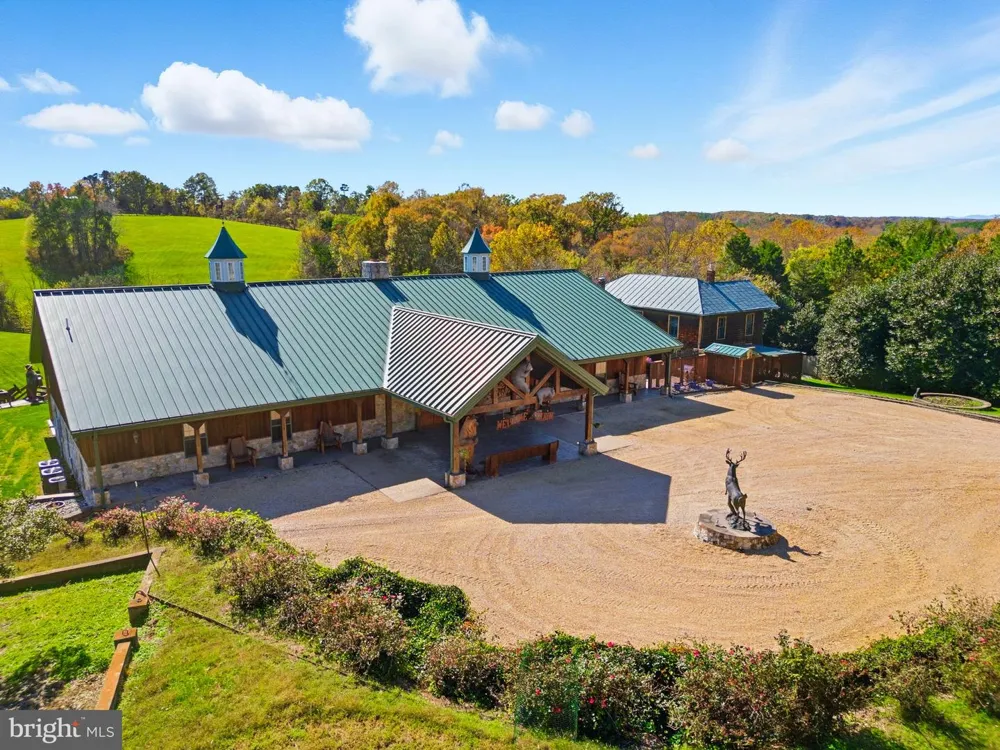 240 STONELEIGH ROAD Palmyra, VA 22963