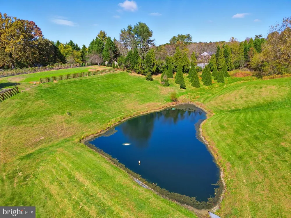 240 STONELEIGH ROAD Palmyra, VA 22963