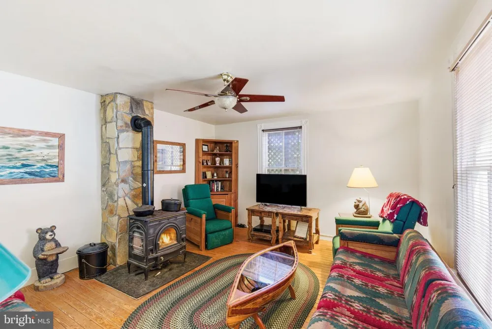 240 STONELEIGH ROAD Palmyra, VA 22963
