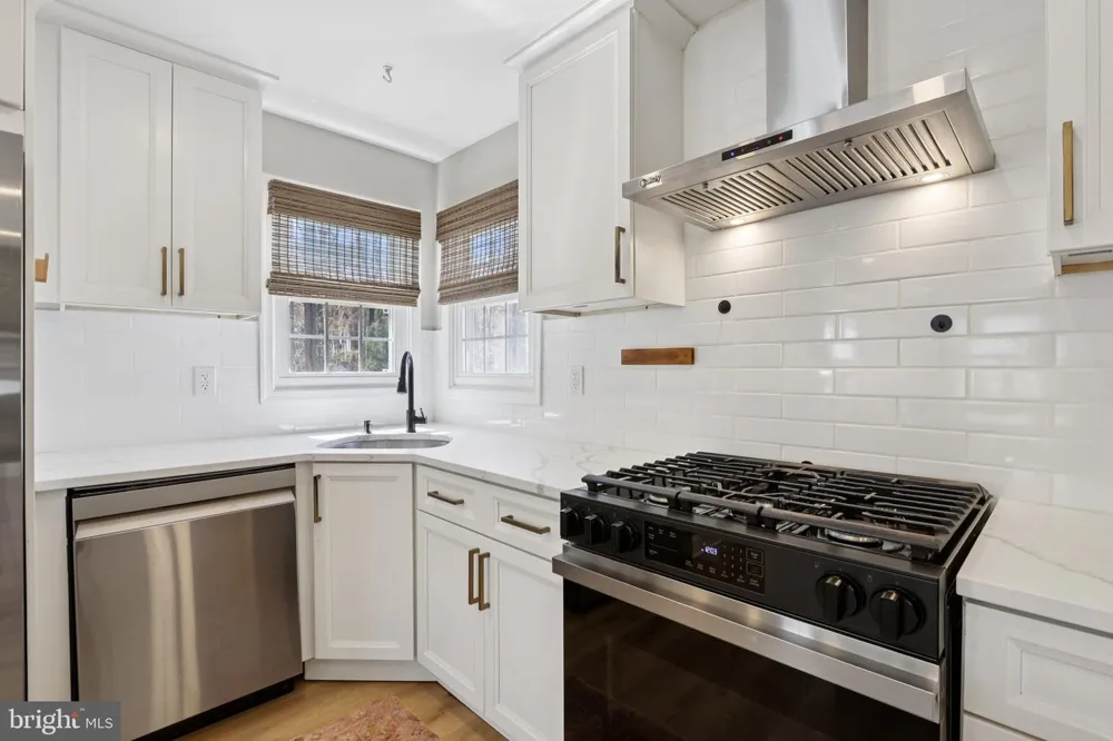 351 MERRICK ROAD Robbinsville, NJ 08691