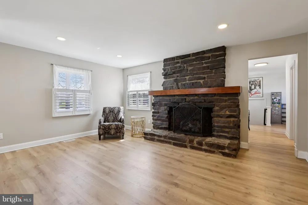 351 MERRICK ROAD Robbinsville, NJ 08691