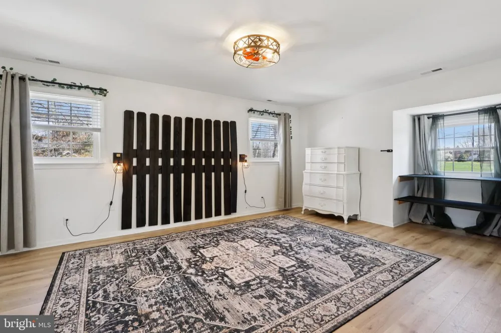 351 MERRICK ROAD Robbinsville, NJ 08691