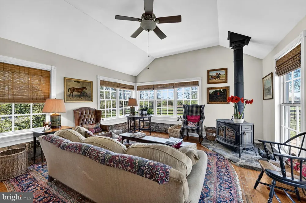 871 OLD CHAPEL ROAD Boyce, VA 22620