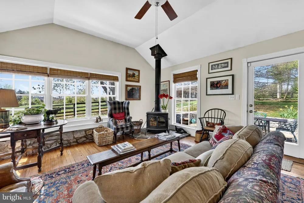 871 OLD CHAPEL ROAD Boyce, VA 22620