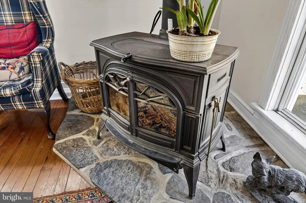871 OLD CHAPEL ROAD Boyce, VA 22620