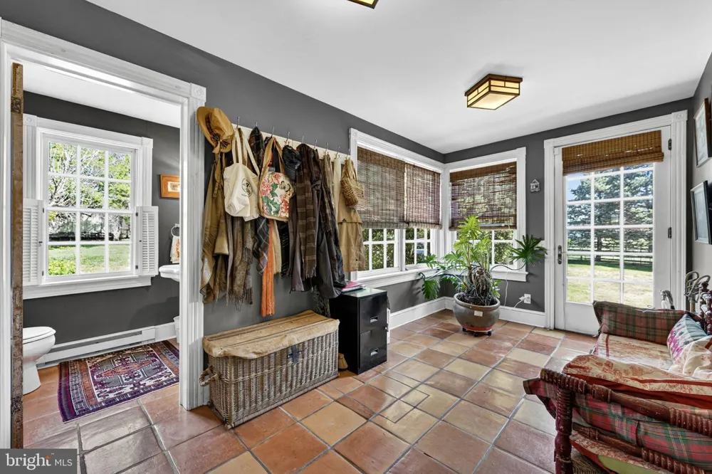 871 OLD CHAPEL ROAD Boyce, VA 22620