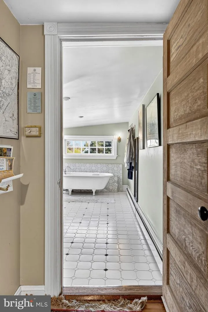 871 OLD CHAPEL ROAD Boyce, VA 22620