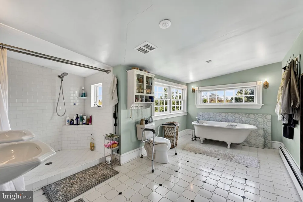 871 OLD CHAPEL ROAD Boyce, VA 22620