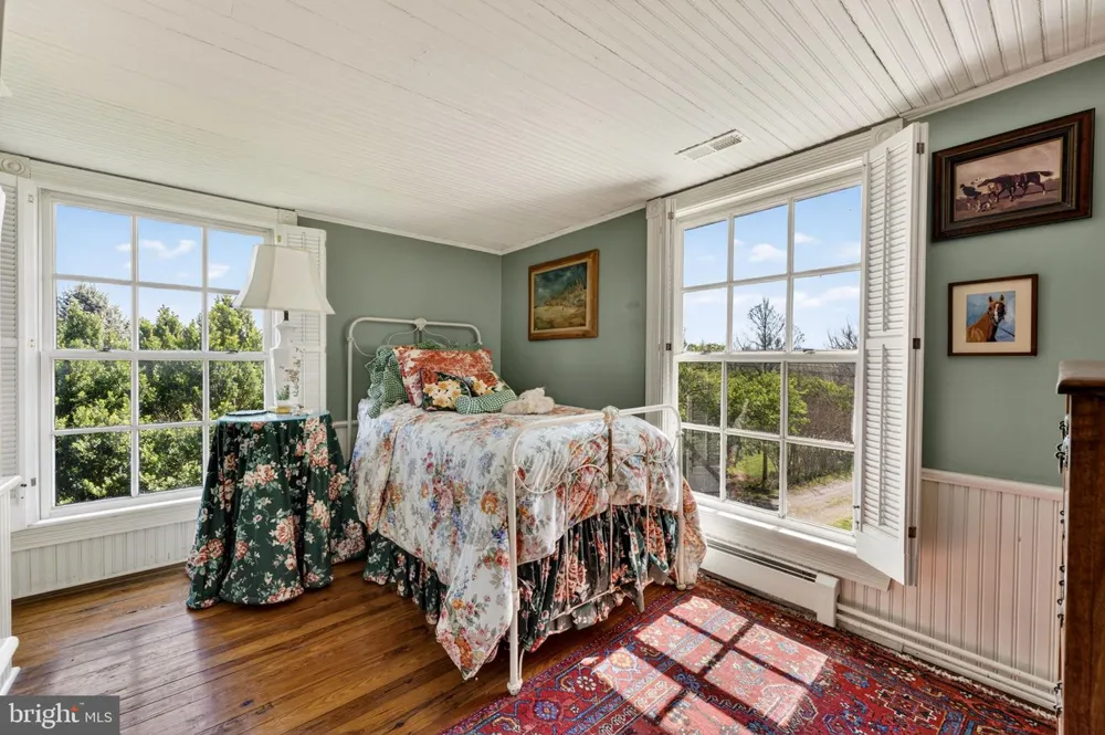 871 OLD CHAPEL ROAD Boyce, VA 22620