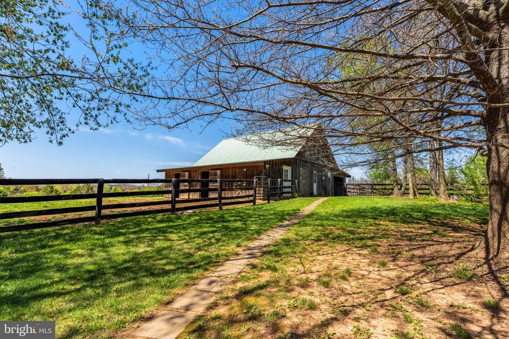 871 OLD CHAPEL ROAD Boyce, VA 22620