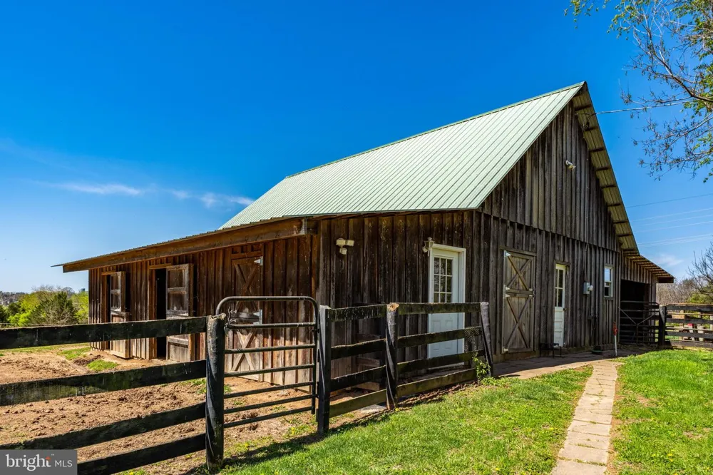 871 OLD CHAPEL ROAD Boyce, VA 22620