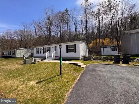 1215 BLUE MOUNTAIN CIRCLE