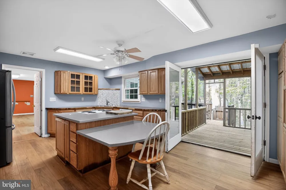 507 CHESTNUT COURT La Plata, MD 20646