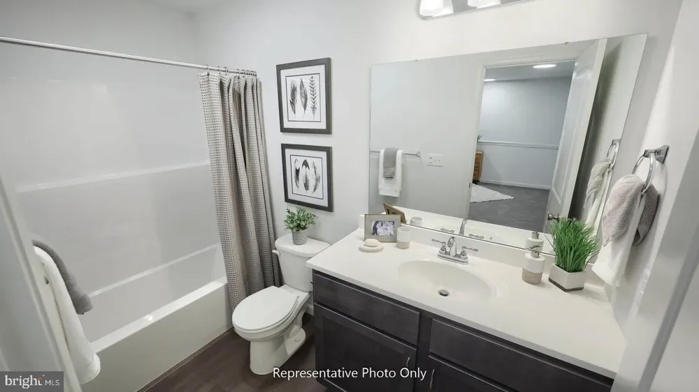 16 CONIFER DRIVE Elizabethtown, PA 17022