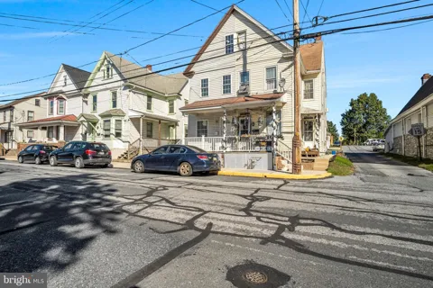 125 E EMAUS STREET
