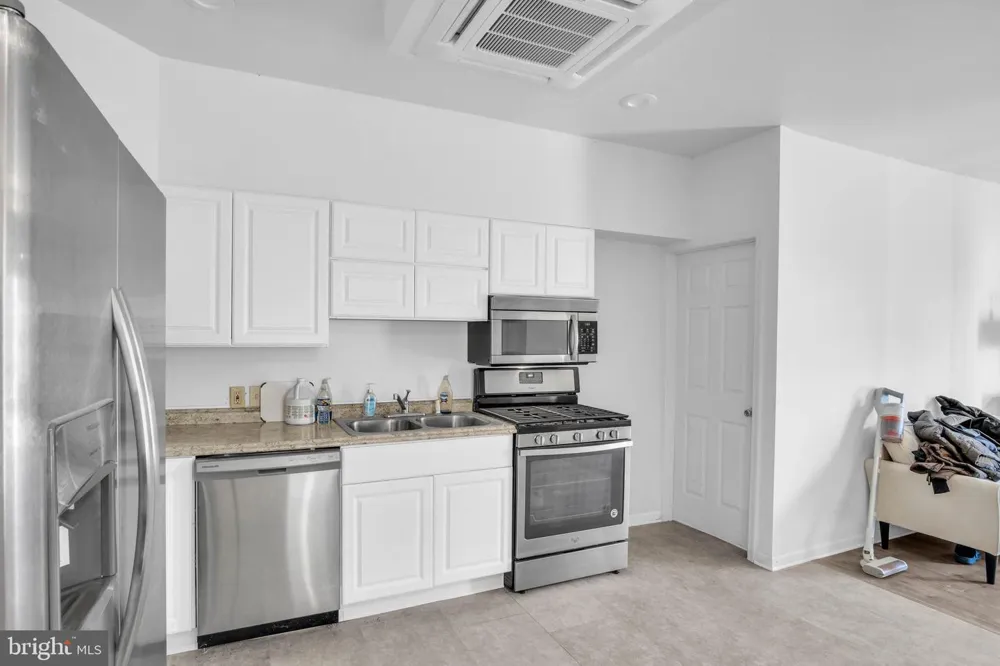 125 E EMAUS STREET Middletown, PA 17057