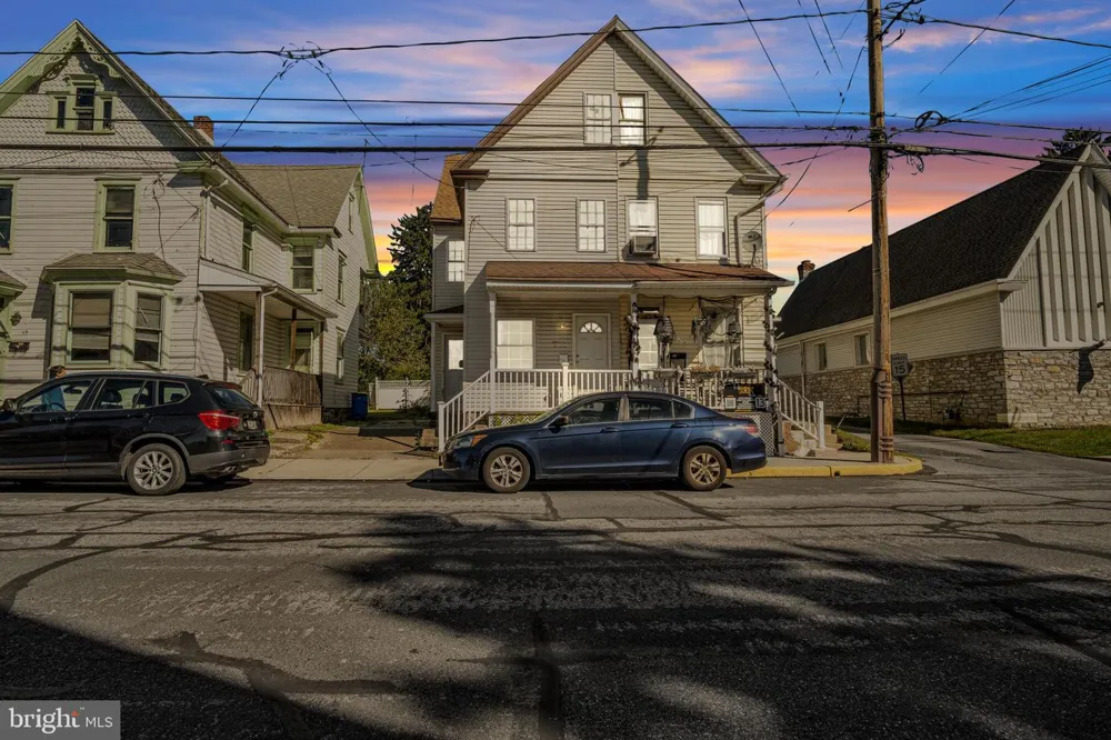 125 E EMAUS STREET Middletown, PA 17057