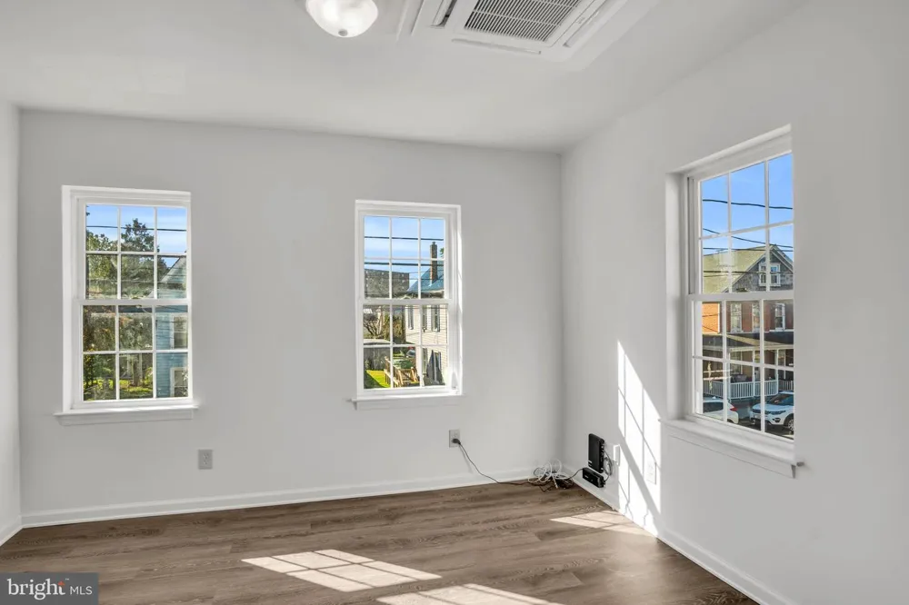 125 E EMAUS STREET Middletown, PA 17057