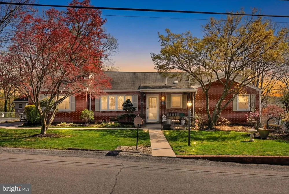5109 RIDGEVIEW DRIVE Harrisburg, PA 17112