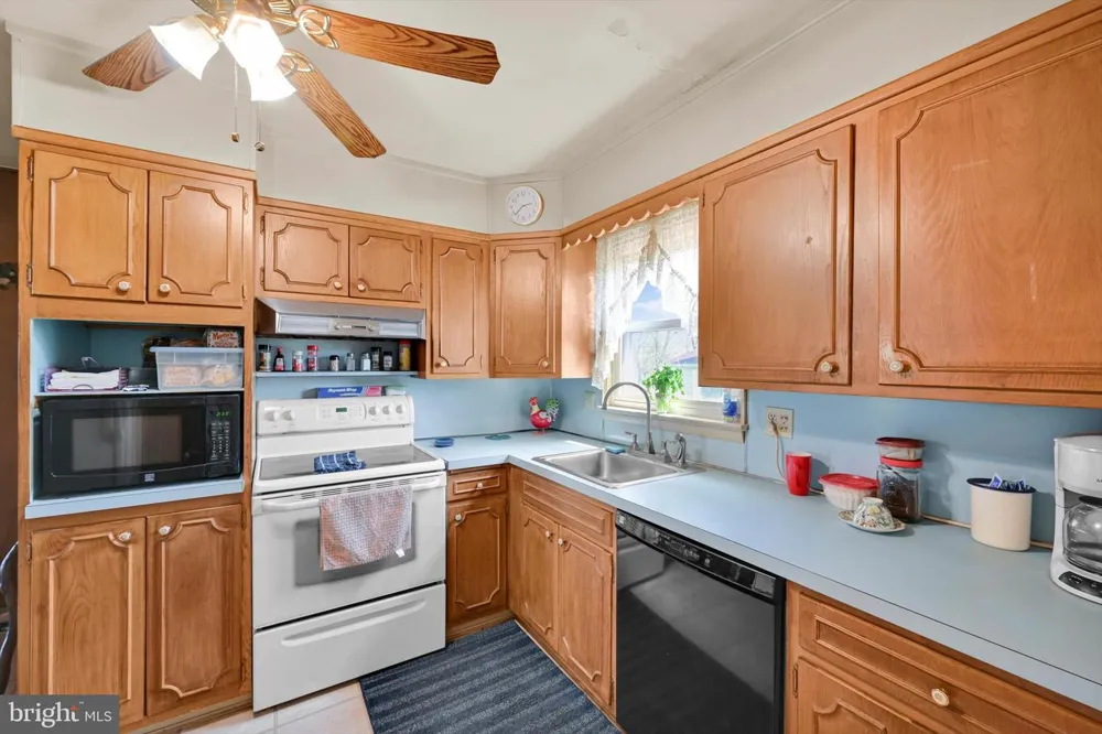 5109 RIDGEVIEW DRIVE Harrisburg, PA 17112