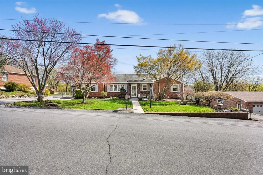 5109 RIDGEVIEW DRIVE Harrisburg, PA 17112
