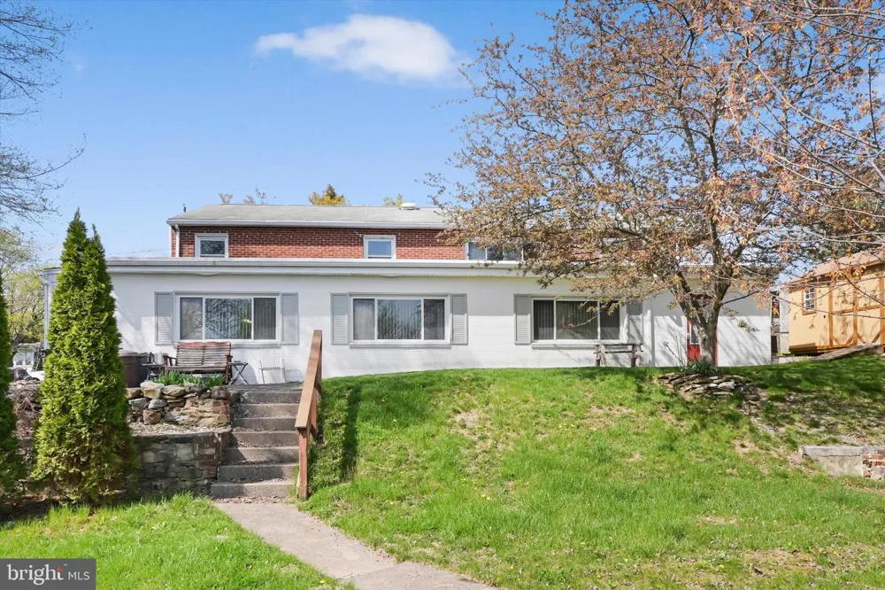 5109 RIDGEVIEW DRIVE Harrisburg, PA 17112