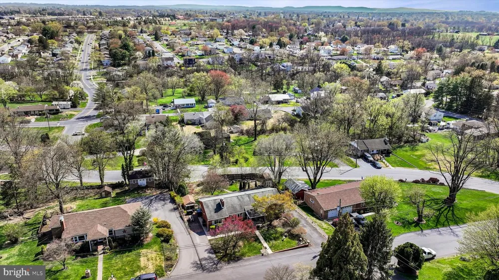 5109 RIDGEVIEW DRIVE Harrisburg, PA 17112
