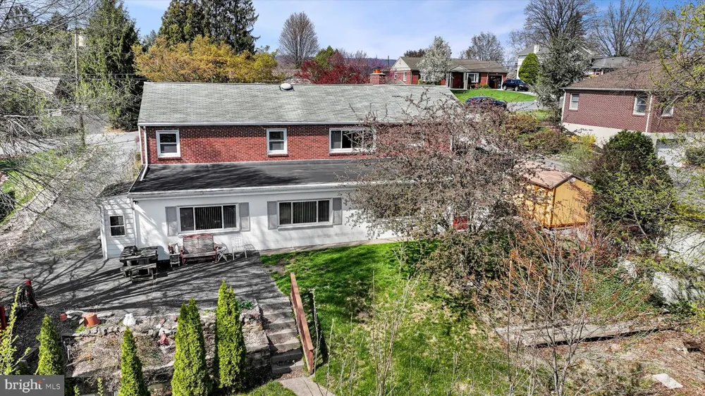 5109 RIDGEVIEW DRIVE Harrisburg, PA 17112