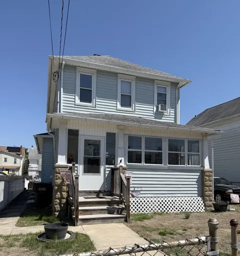 227 HEULINGS AVENUE