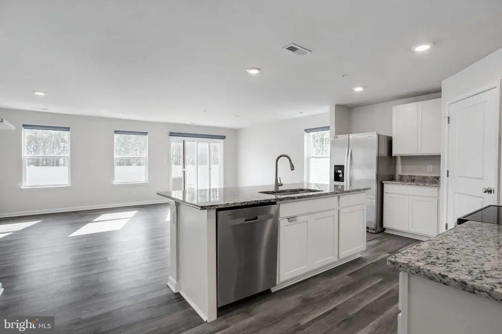 291 FOREST EDGE AVE La Plata, MD 20646
