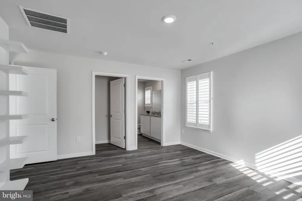 291 FOREST EDGE AVE La Plata, MD 20646