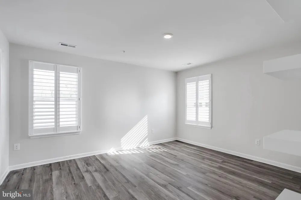291 FOREST EDGE AVE La Plata, MD 20646