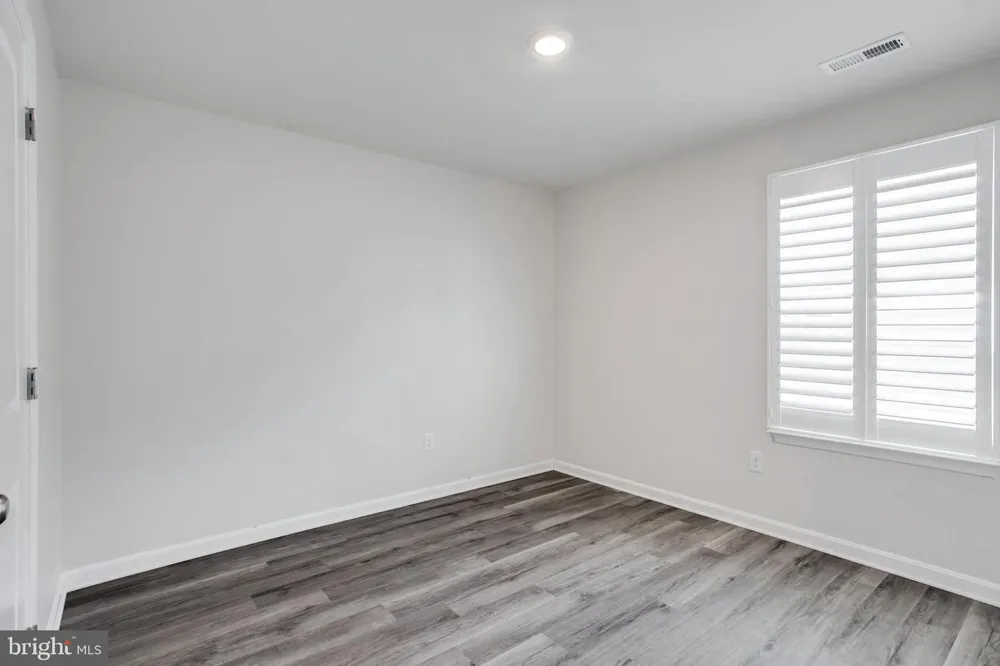 291 FOREST EDGE AVE La Plata, MD 20646