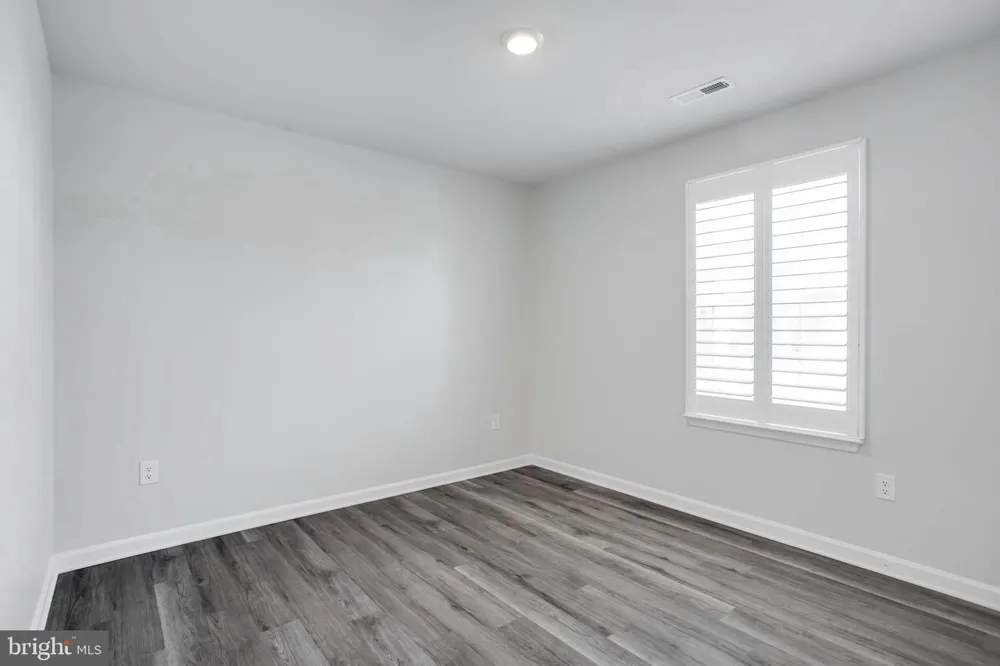 291 FOREST EDGE AVE La Plata, MD 20646