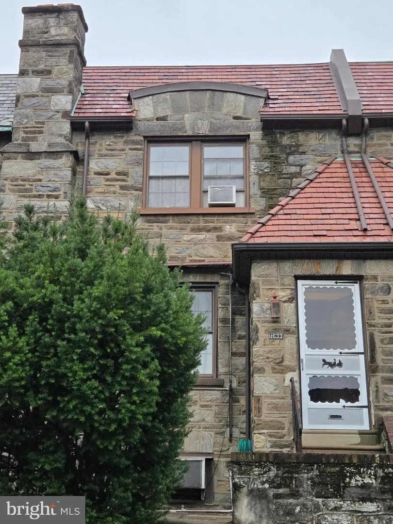 1633 CONLYN STREET Philadelphia, PA 19141