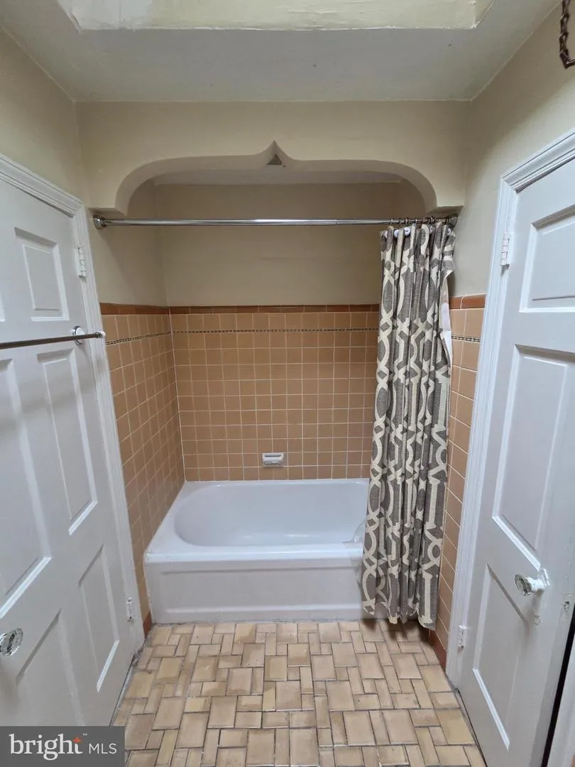 1633 CONLYN STREET Philadelphia, PA 19141