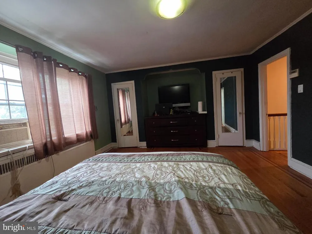 1633 CONLYN STREET Philadelphia, PA 19141