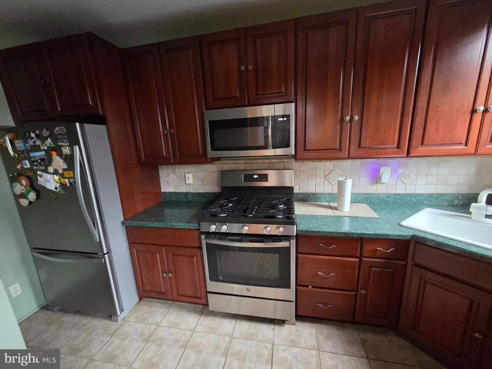1633 CONLYN STREET Philadelphia, PA 19141