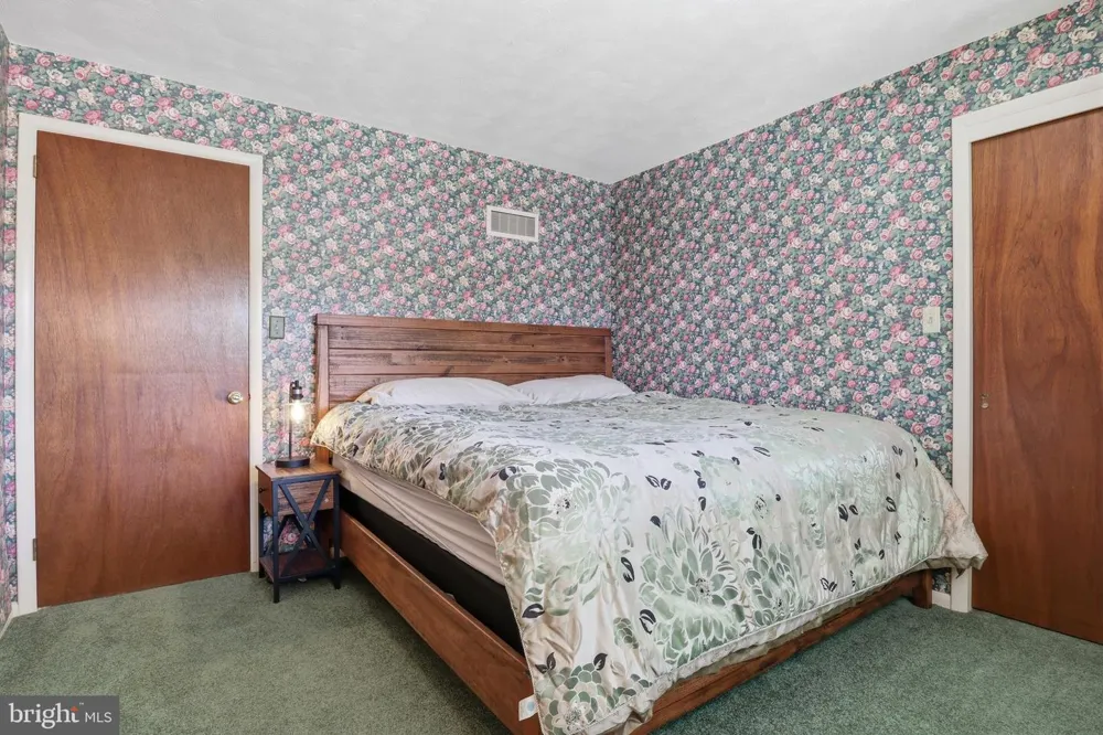 4041 ROBINHOOD York, PA 17408