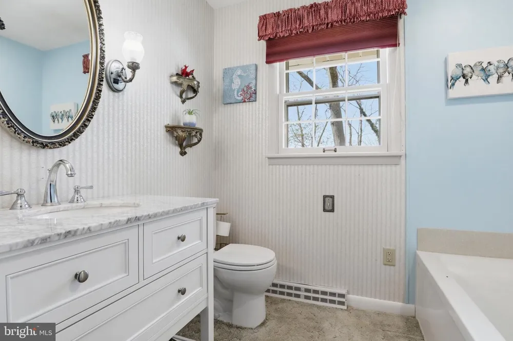 4041 ROBINHOOD York, PA 17408