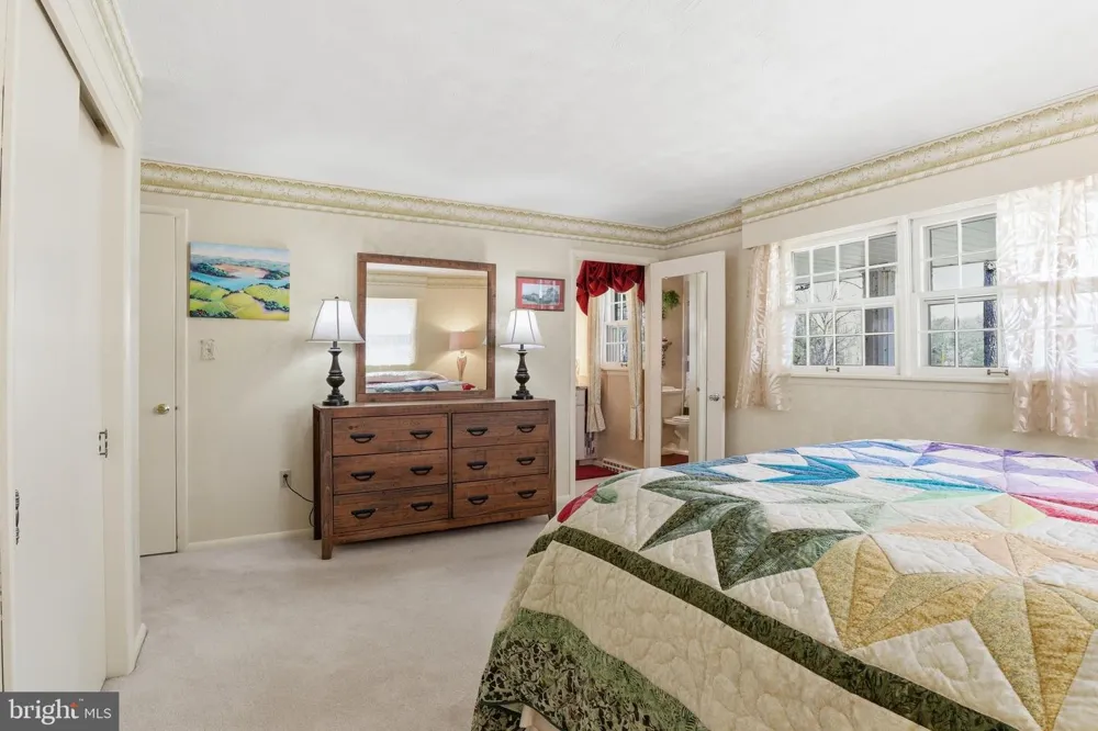 4041 ROBINHOOD York, PA 17408
